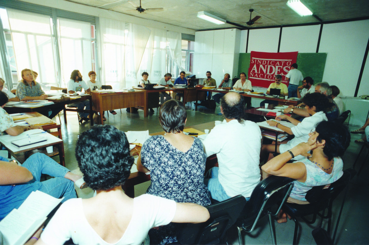 Reunião da diretoria do ANDES-SN na antiga sede em Brasília em 1994. Fotógrafo não identificado.