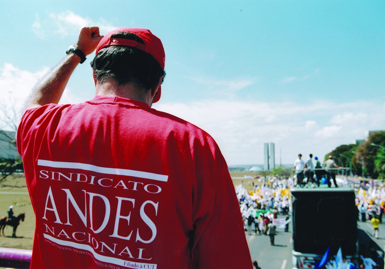 Manifestação contra a reforma da previdência em 2003, Brasília - DF Fotógrafo não identificado.